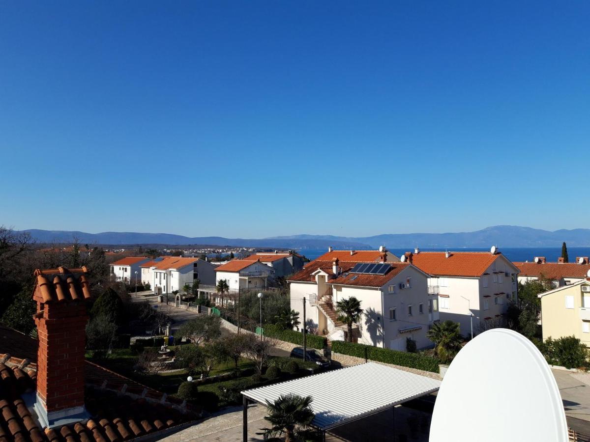 Apartments Kamelija Malinska Exterior foto
